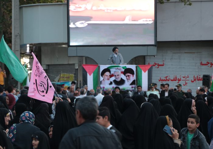 جشن مردم شهرستان قرآنی استهبان در حمایت از عملیات غرور آفرین وعده صادق